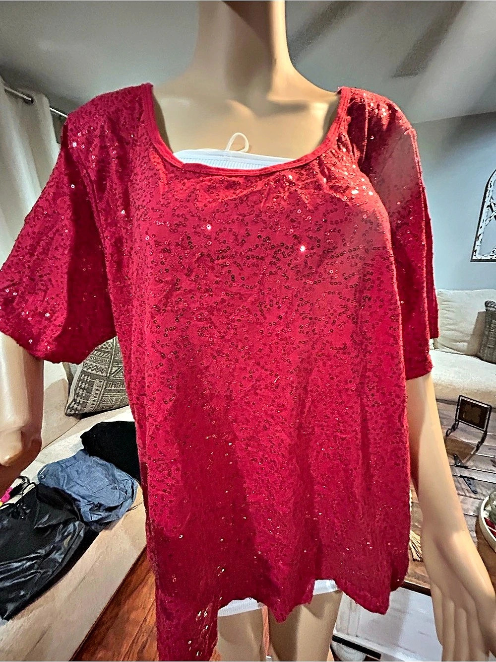 Avenue Sequin Short Sleeve Top in Red